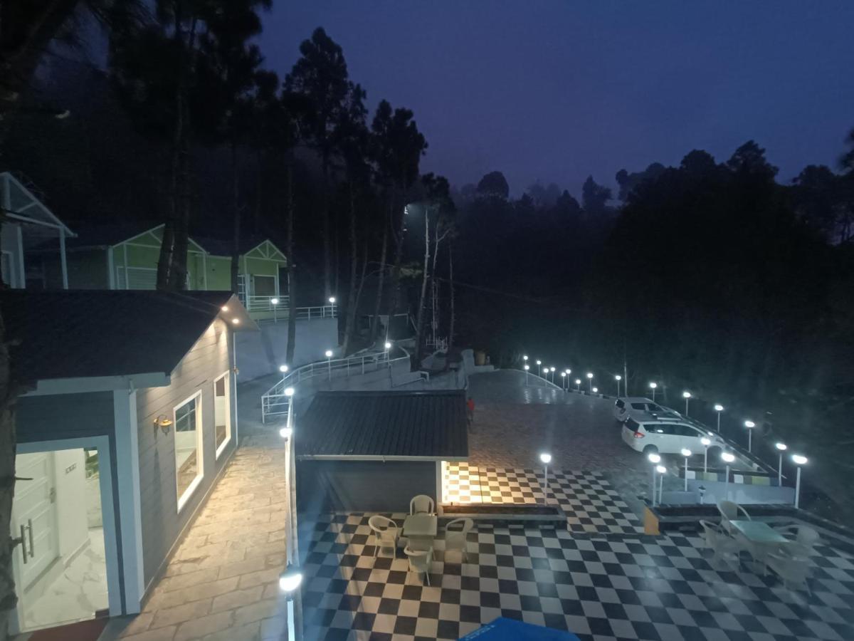 Dls Nature Trinket Resort Далхаузі Екстер'єр фото